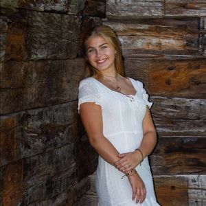 Meet your Posher, Brooke